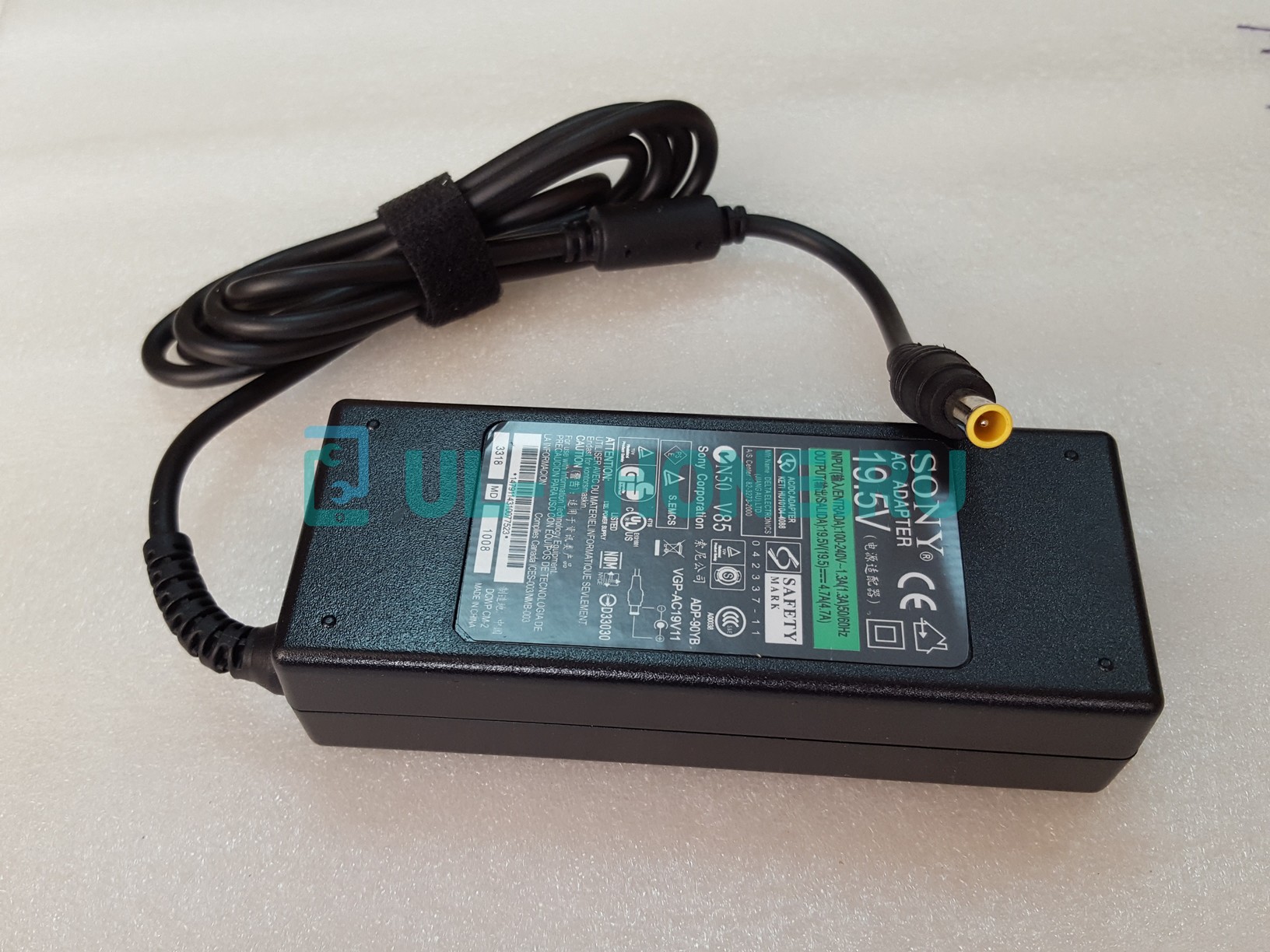 Блок питания для ноутбука Sony Vaio 19.5V 4.7A (6.5x4.4)