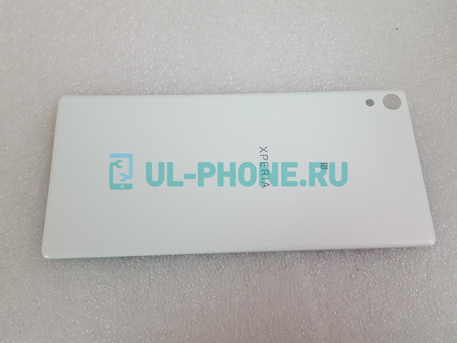 Задняя крышка для Sony Xperia XA Ultra / F3211 (белая)