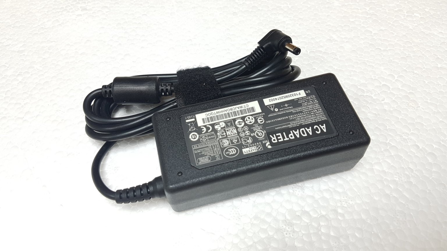 Блок питания для ноутбука HP 19.5V, 2.05A, 4.0x1.7мм, 40W