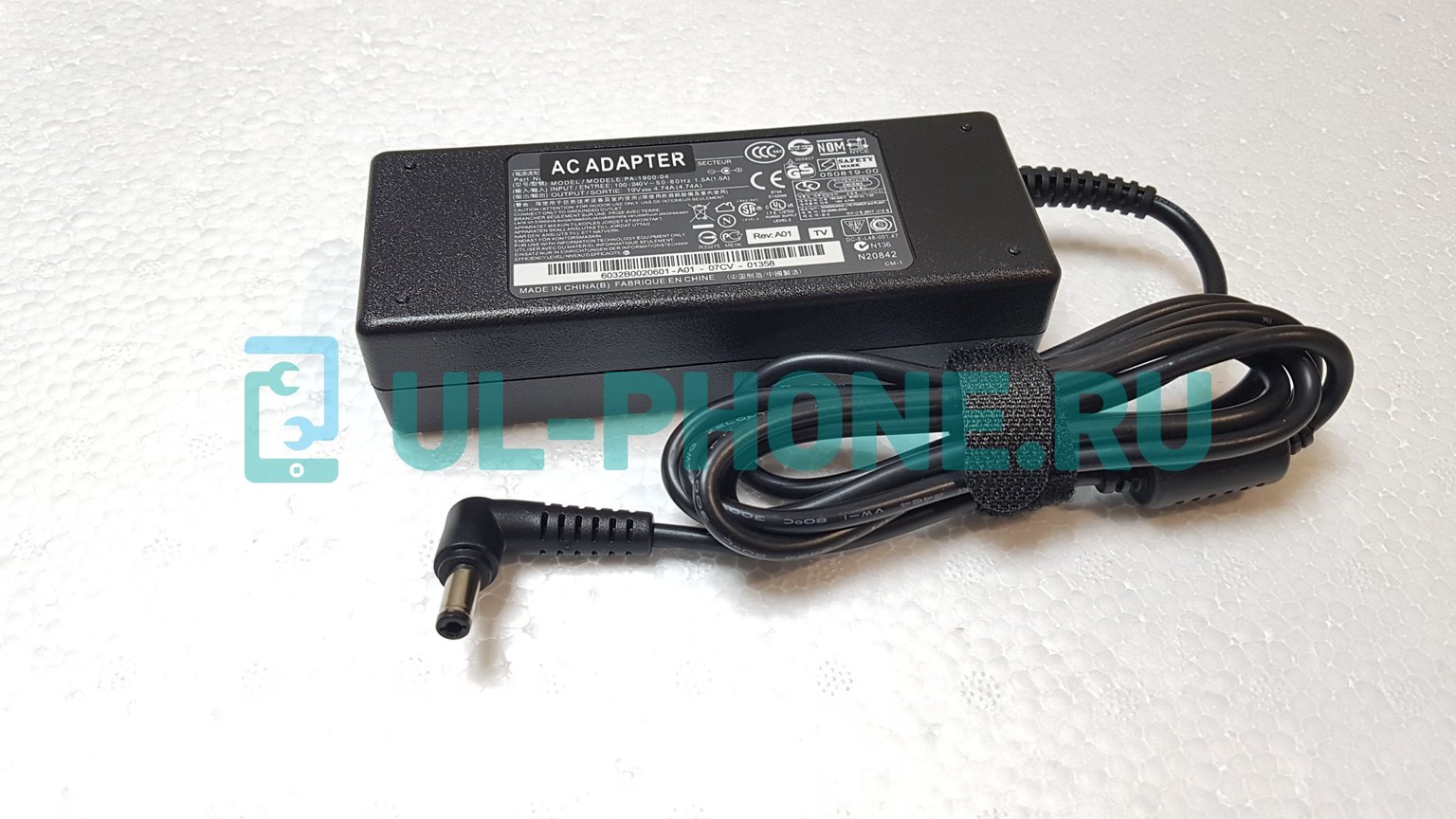 Блок питания для ноутбука Toshiba 19V / 4,74A (разъем 5,5*2,5) OEM