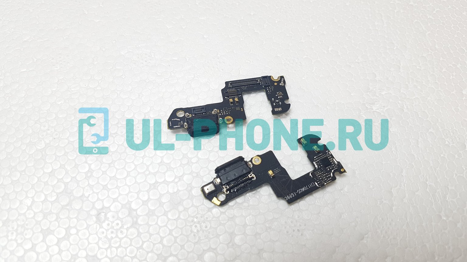 Шлейф для Huawei Honor 9 (STF-L09, STF-AL00, STF-AL10, STF-AL20, STF-L14, STF-L19, STF-L39, STF-TL10) + разъем зарядки (AAA)