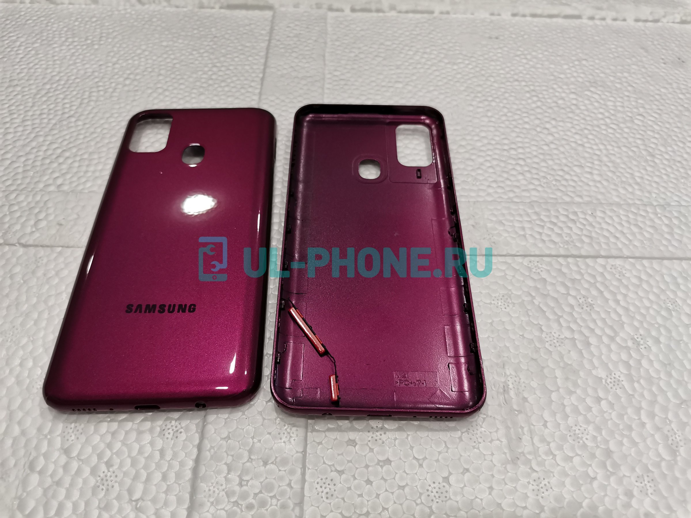 Задняя крышка для Samsung Galaxy M21 (SM-M215F) красная