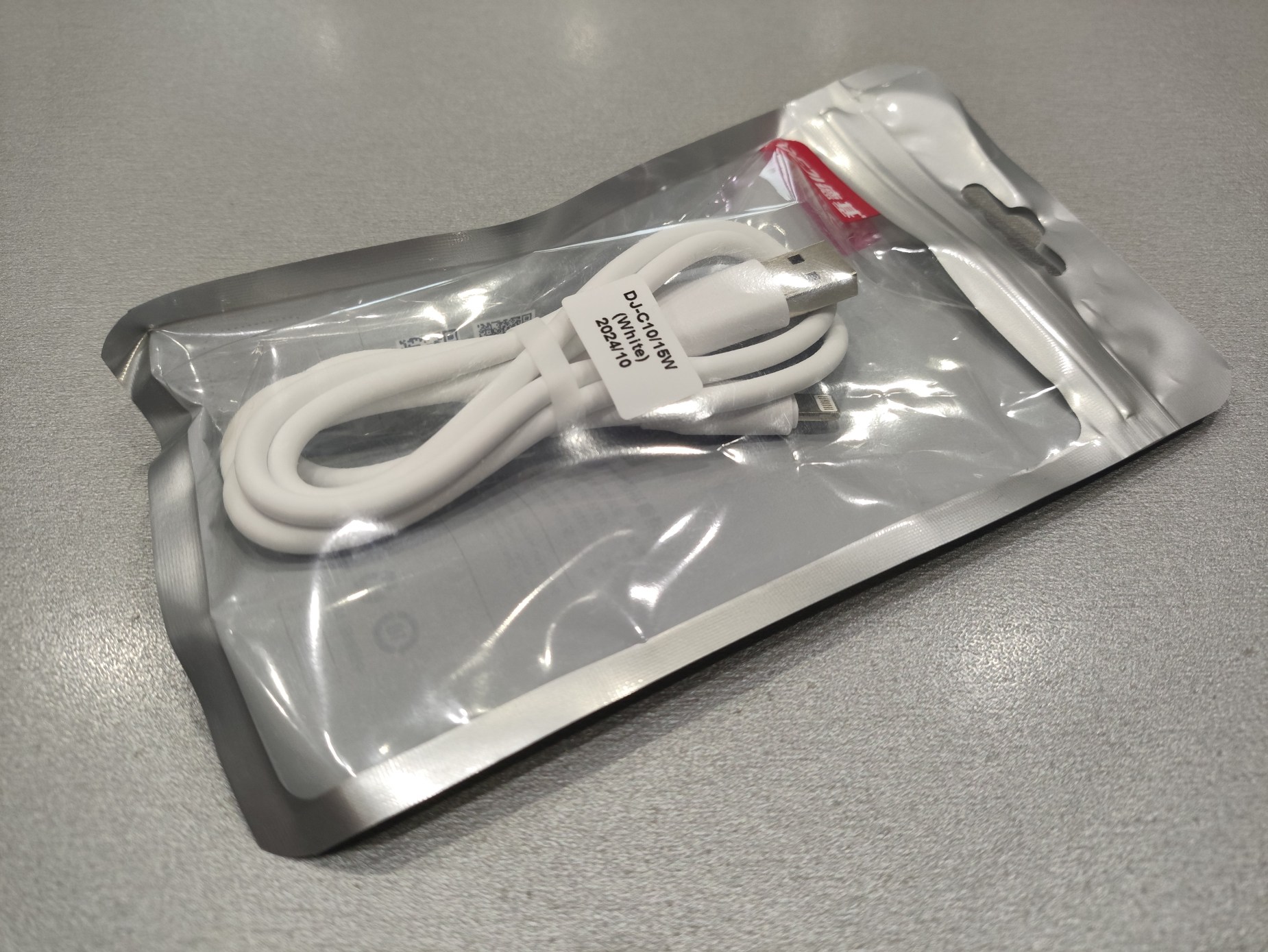 Кабель DEJI DJ-C10 USB to Lightning 15W (white) для iPhone