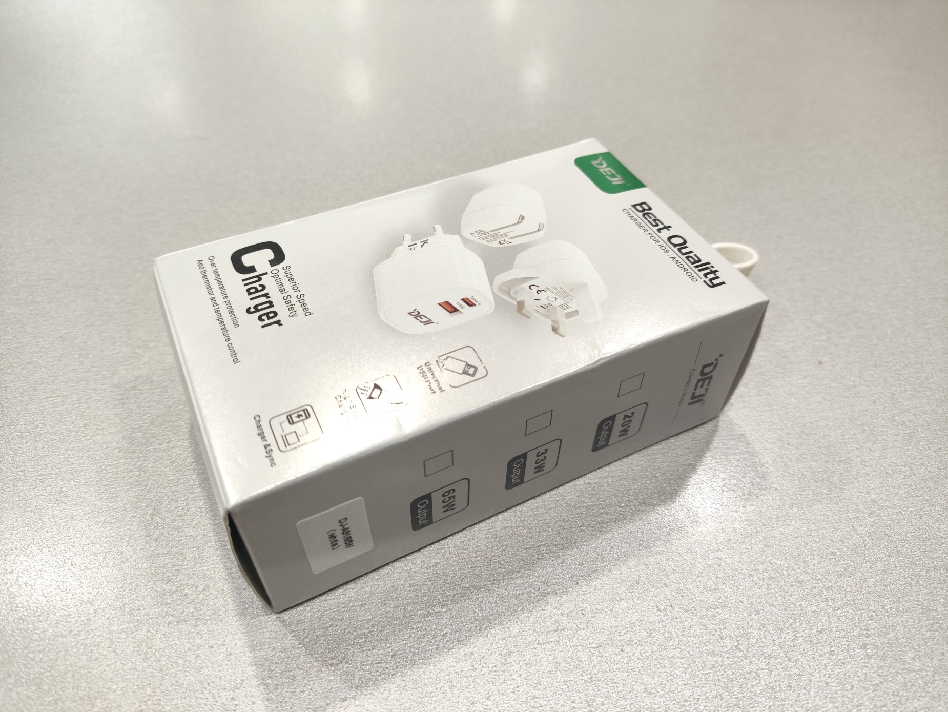Быстрая сетевая зарядка USB/ Type-C/ Type-C DEJI (DJ-A91) 65W (белая)