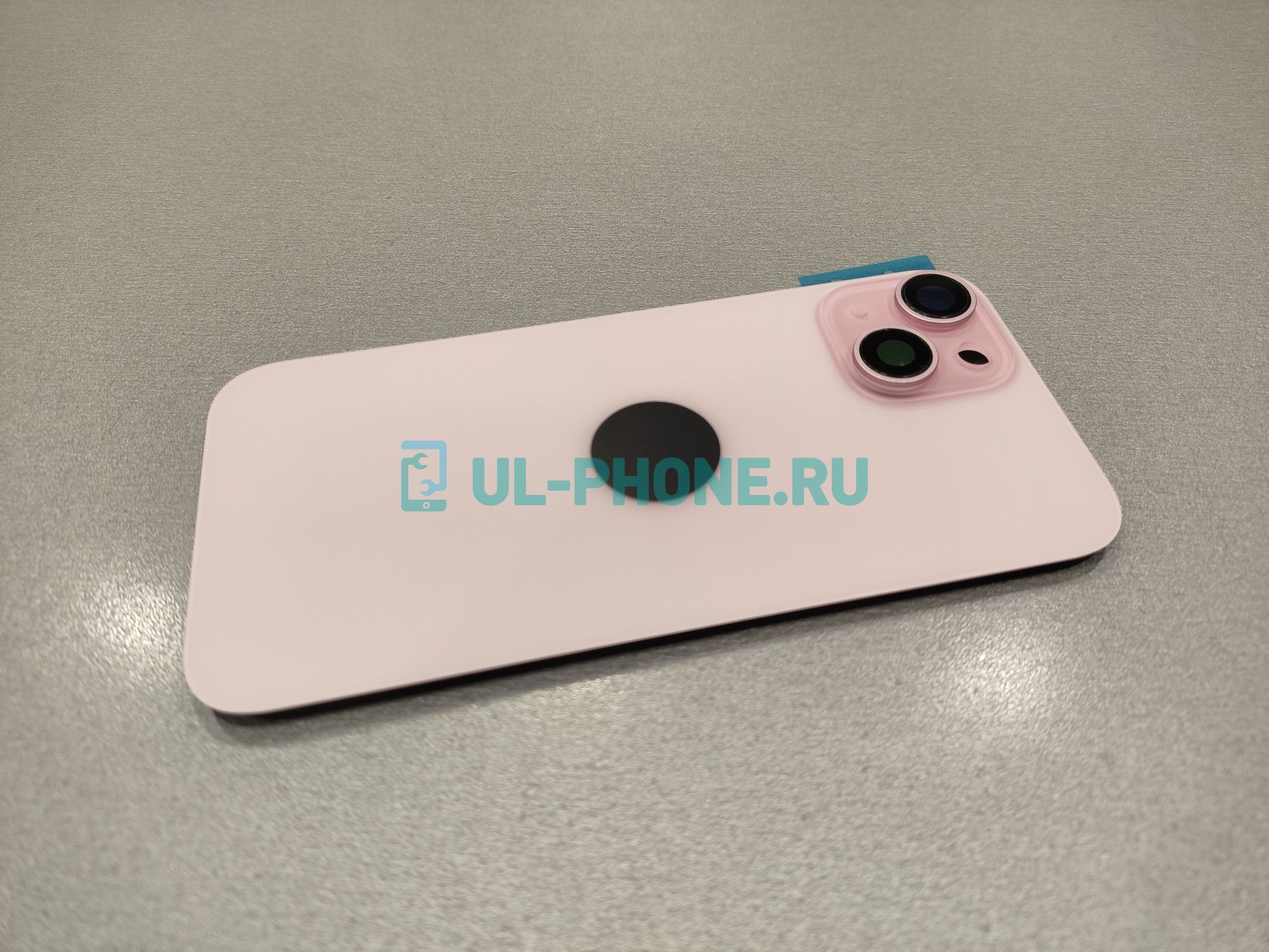 Задняя крышка для iPhone 15 (A3090) в сборе со стеклом камеры (MagSafe) оригинал, розовая