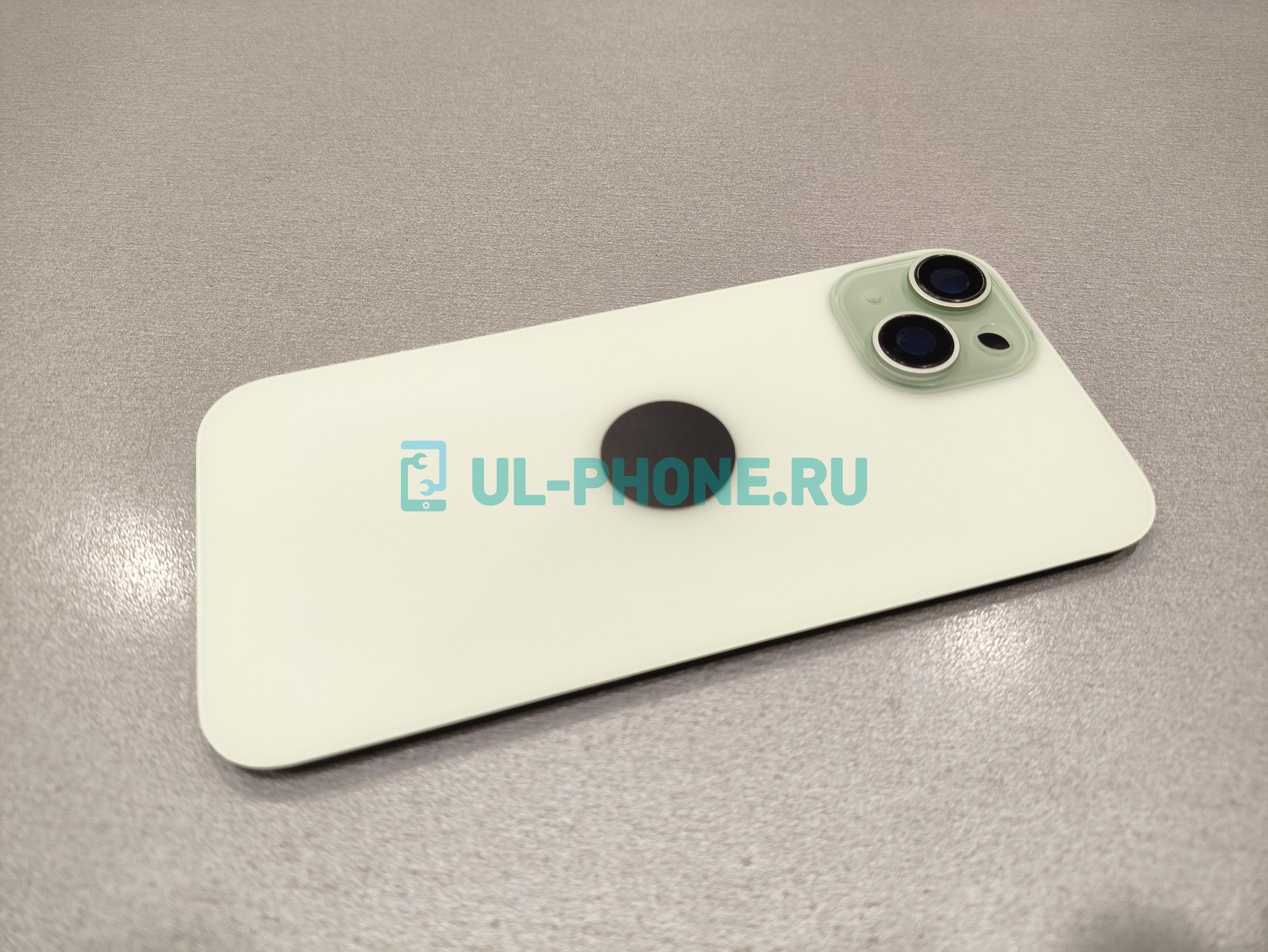Задняя крышка для iPhone 15 (A3090) в сборе со стеклом камеры (MagSafe) оригинал, зеленая